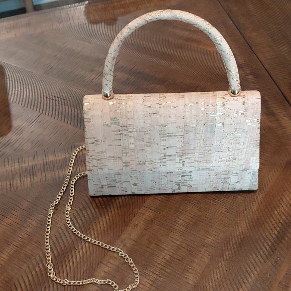 Handbags - Elegant Cream Cork Top-Handle Crossbody Bag with Gold Chain